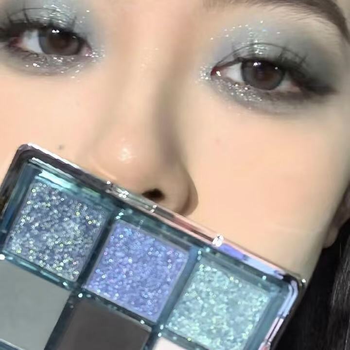 Ice Permeable Blue Smoked Eye Shadow Plate Matte