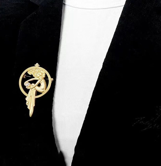 Vintage Goddess Baroque Style Brooch