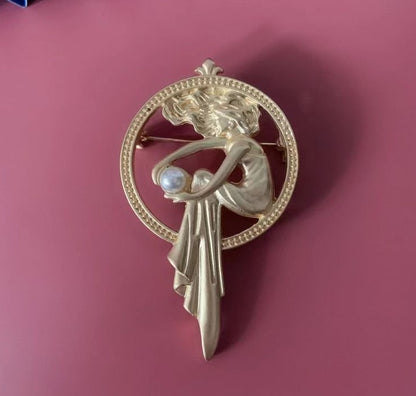 Vintage Goddess Baroque Style Brooch
