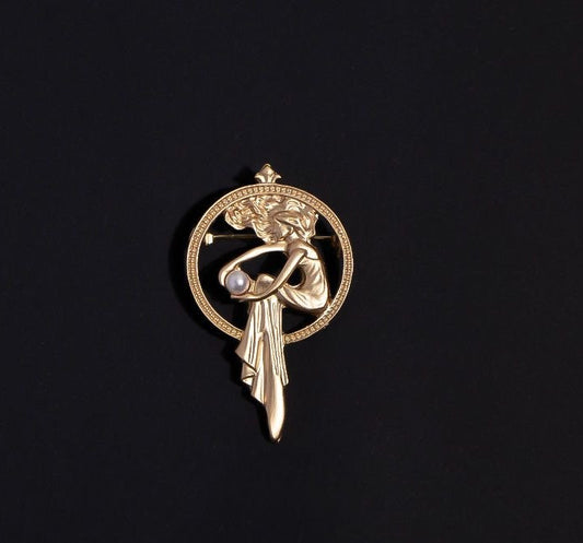 Vintage Goddess Baroque Style Brooch